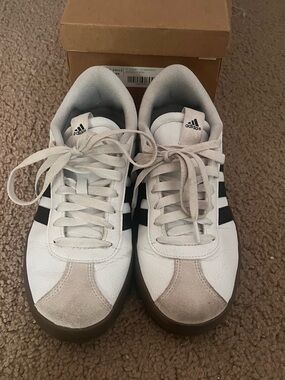 Adidas vl court size 9